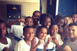 Apos-tiroteios,-Vitor-Belfort-cancela-visita-ao-Complexo-do-Alemao