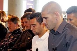 Atletas-do-Barca-prestam-homenagem-a-Tito-Vilanova-no-Camp-Nou