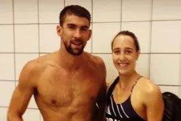 Brasileira-encontra-Phelps-de-toalha,-tieta-astro-e-registra-encontro-com-foto