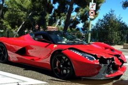 Cenas-fortes-veja-as-fotos-do-primeiro-acidente-com-uma-LaFerrari