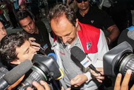Ceni-nao-fala-em-falha-e-culpa-campo-do--molhado-e-rapido