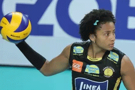 Central-Natalia-e-convocada-para-integrar-a-selecao-brasileira-de-volei