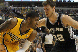 Com-Splitter-em-quadra,-San-Antonio-arrasa-o-Indiana-Pacers-fora-de-casa