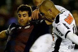 Com-mao-na-taca,-Atletico-MG-recebe-Lanus-ARG-na-busca-por-titulo-inedito