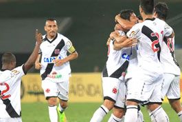 DE-VIRADA-E-COM-GOL-DE-KLEBER,-VASCO-SE-IMPOE-E-BATE-O-SANTA-EM-CUIABA