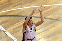 Dede-comemora-retorno-da-boa-fase-do-Sao-Jose-no-Novo-Basquete-Brasil
