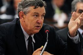 Deputado-diz-que-quilombolas,-indios-e-gays-sao--tudo-que-nao-presta-
