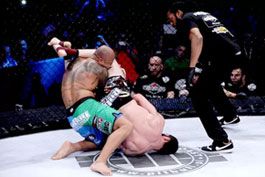 Maiquel-Falcao-e-finalizado-por-polones-na-luta-principal-do-KSW-27,