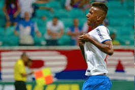 Marquinhos-diz-que-Talisca-deve-continuar-no-banco-e-elogia-Guilherme