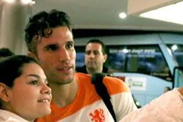 Mister-simpatia-holandes-Van-Persie-vira-referencia-e-conquista-brasileiros