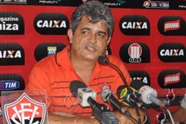 Ney-Franco-elogia-jogadores-e-fala-de-novas-contratacoes-para-2014