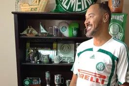 Padre-coleciona-itens-do-Palmeiras-e-edifica-altar-em-homenagem-ao-time