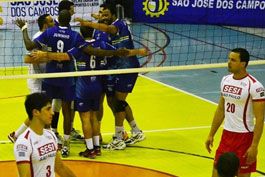 Sao-Jose-vence-Sesi-SP-em-confronto-amistoso-no-volei-masculino
