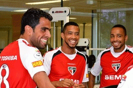 Sorrisos,-brincadeiras,-aplausos-o-treino-do-Tricolor-na-vespera-da-folia