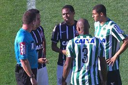 Sumula-de-Coxa-x-Corinthians-explica-camisas-parecidas-de-rivais