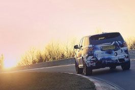 Video-Range-Rover-Sport-SVR-com-V8-de-550-cv-em-testes-em-Nurburgring